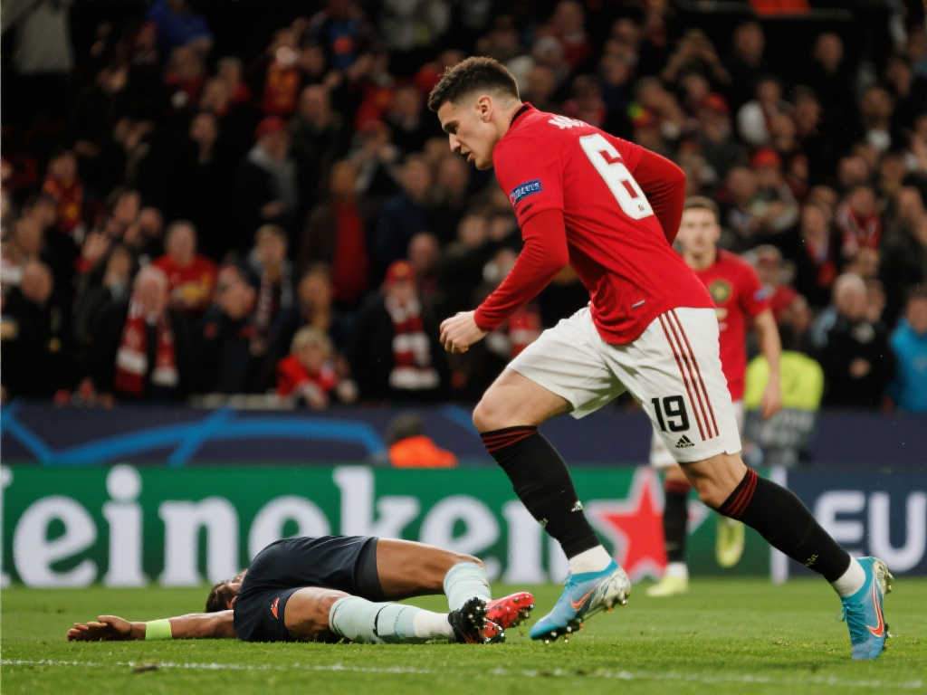 林良锋:曼联实力不济,欧联梦碎被教训合情合理 林良锋:曼联实力不济,欧联梦碎被教训合情合理