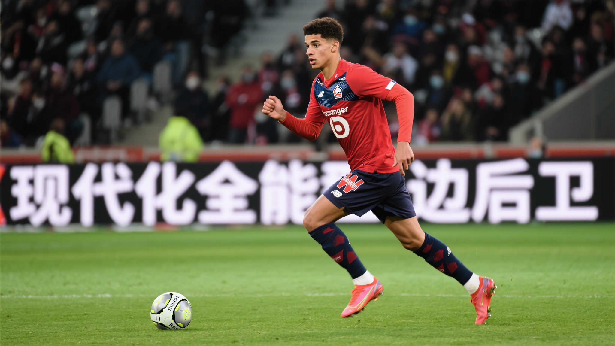 意媒曝米兰追逐葡萄牙边卫桑托斯,里尔标价1500万欧 意媒曝米兰追逐葡萄牙边卫桑托斯,里尔标价1500万欧